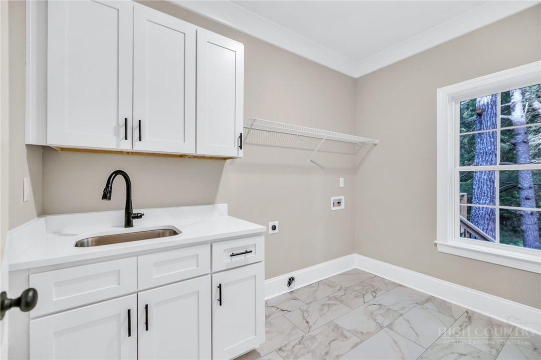 85 Iris Drive Property Photo 36