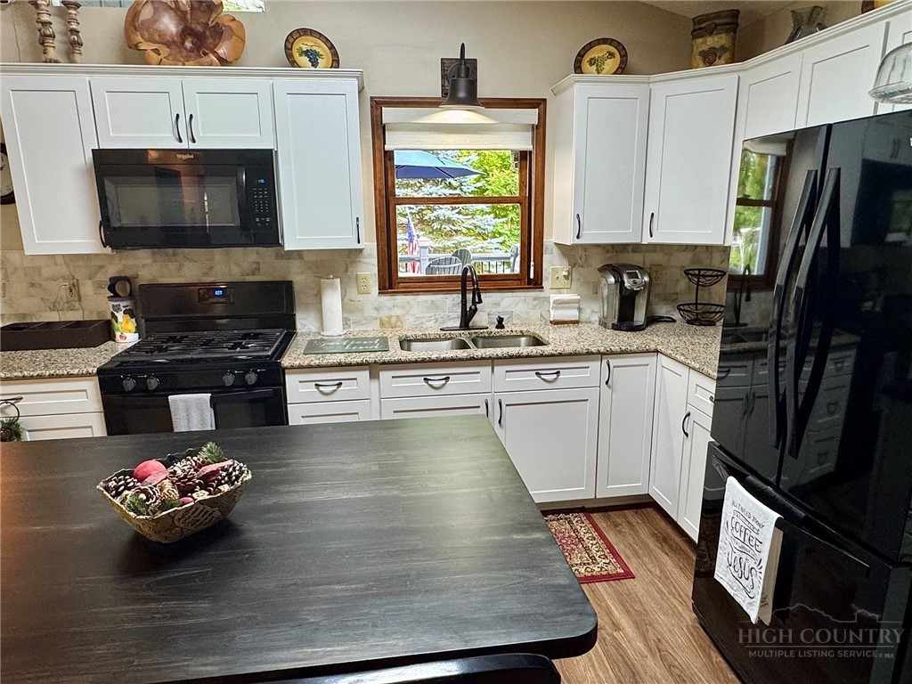 76 Whispering Pine Loop Property Photo 7