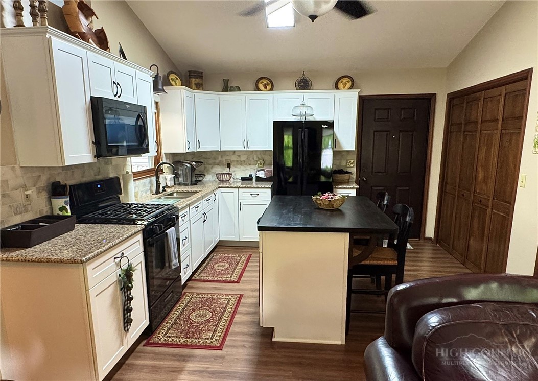76 Whispering Pine Loop Property Photo 9