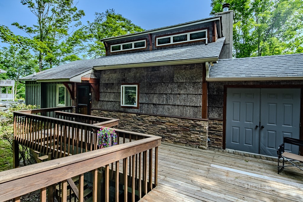 102 Red Oak Road Property Photo 2