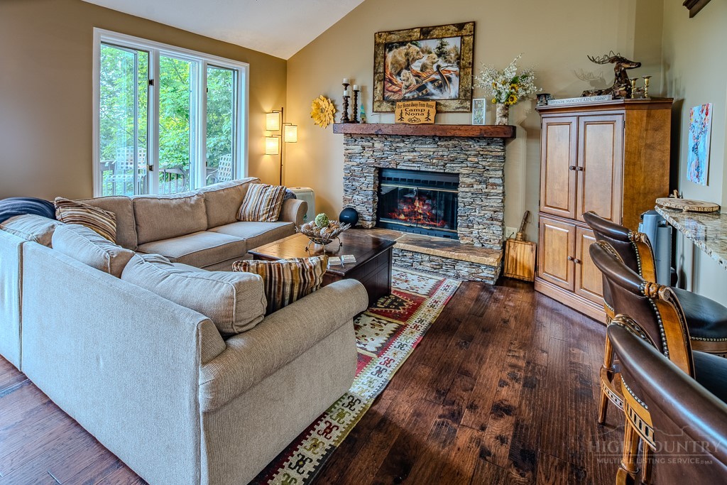 102 Red Oak Road Property Photo 6