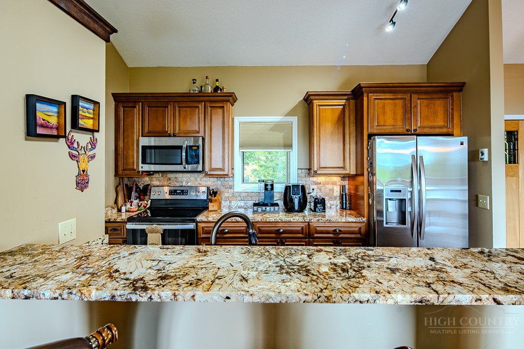 102 Red Oak Road Property Photo 17