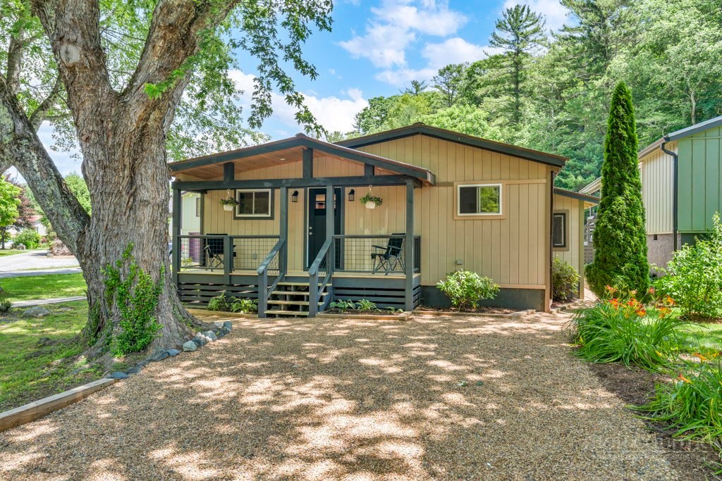 209 Meadow Loop Property Photo 1