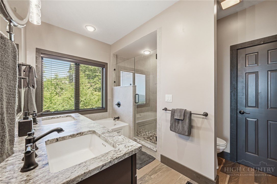 649 Craggy Pointe 20d Property Photo 24
