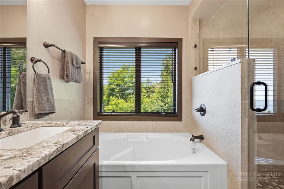 649 Craggy Pointe 20d Property Photo 25