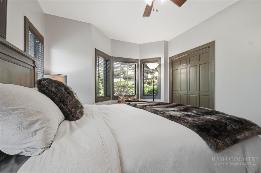 649 Craggy Pointe 20d Property Photo 27