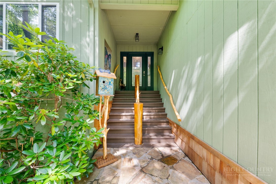 207 Woodwinds Lane Property Photo 7
