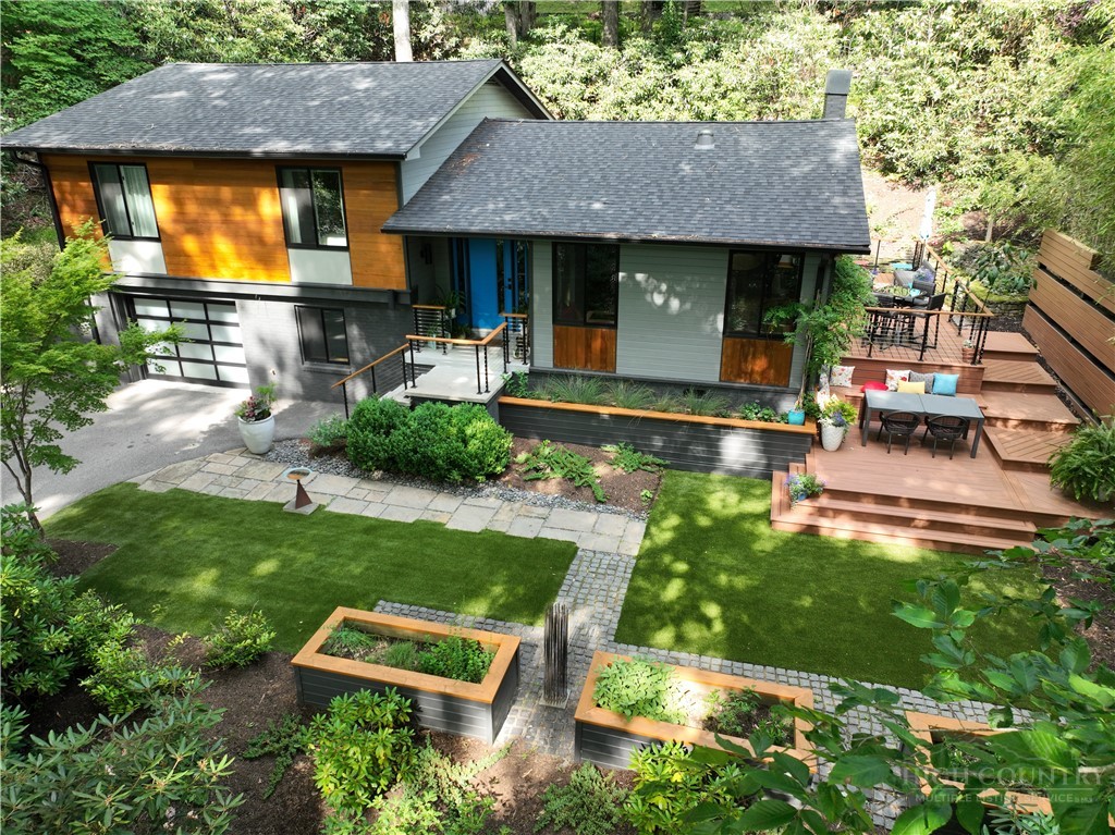 162 Russell Drive Property Photo 1