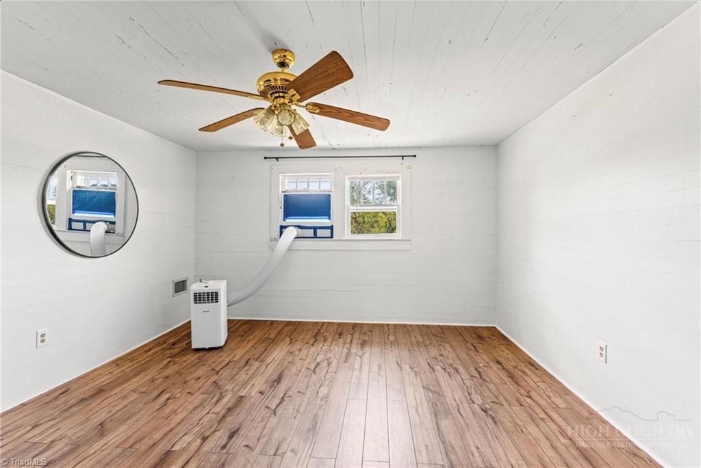 6689 Nc Highway Property Photo 14