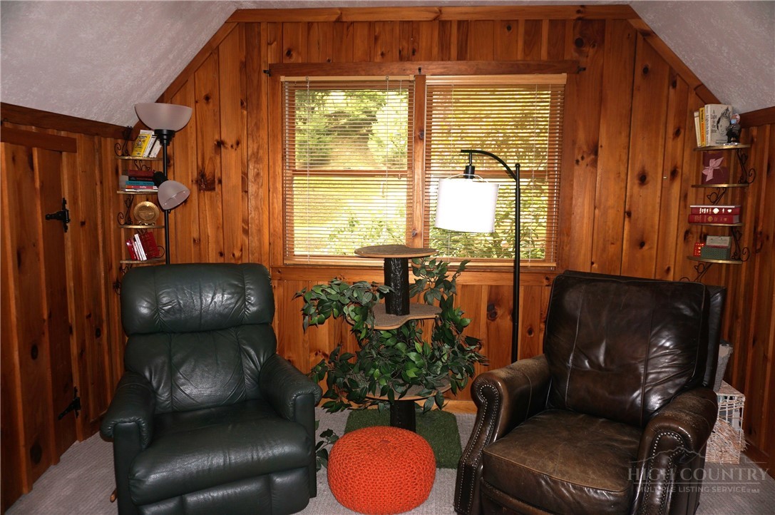 109 Sharon Street Property Photo 9