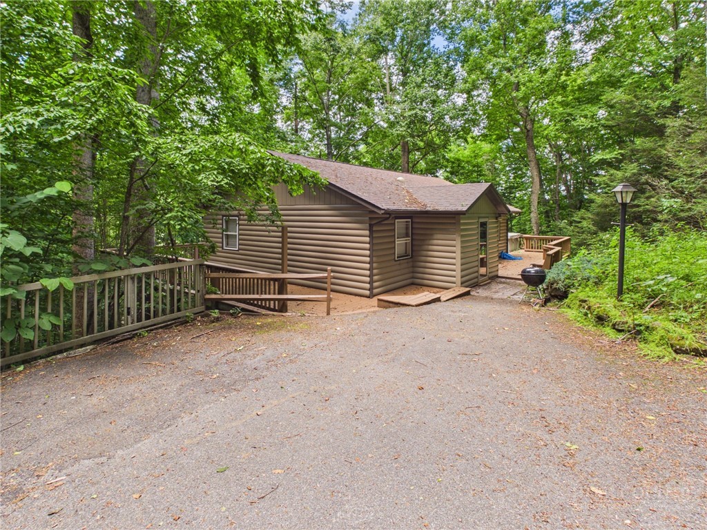442 Timberlane Drive Property Photo 2