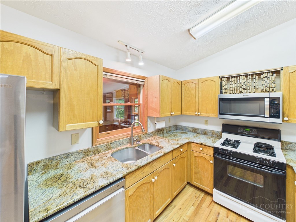 442 Timberlane Drive Property Photo 17