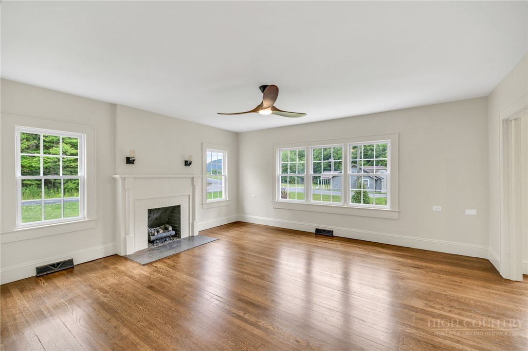 114 Speaks Road Property Photo 8
