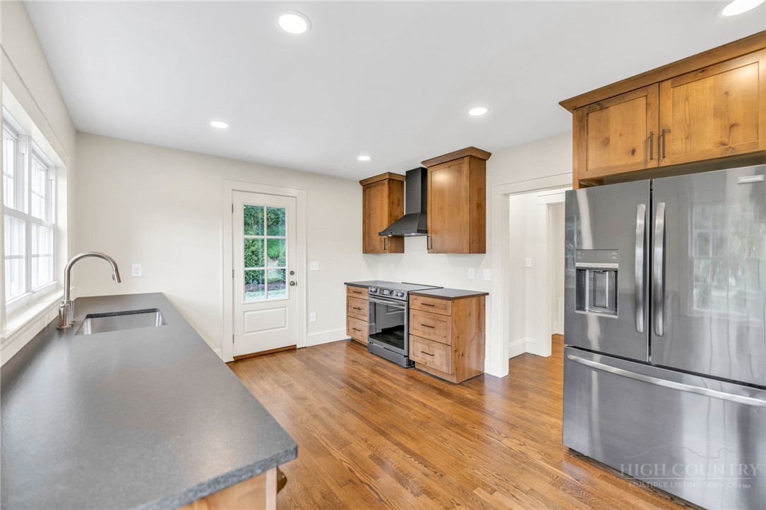 114 Speaks Road Property Photo 16