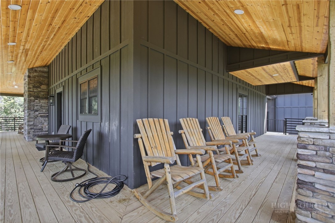 344 Bass Lake Drive Property Photo 4