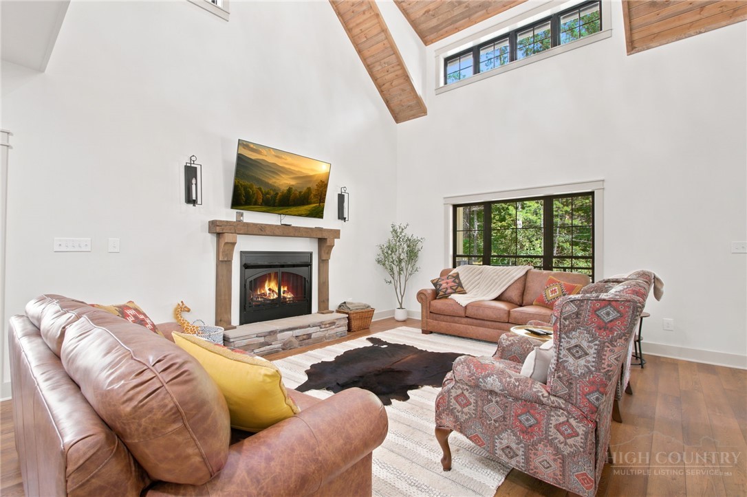 344 Bass Lake Drive Property Photo 8