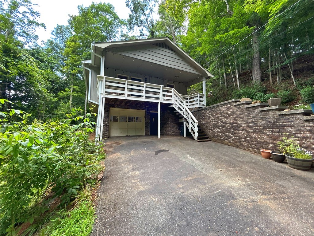 797 Seven Oaks Drive Property Photo 1