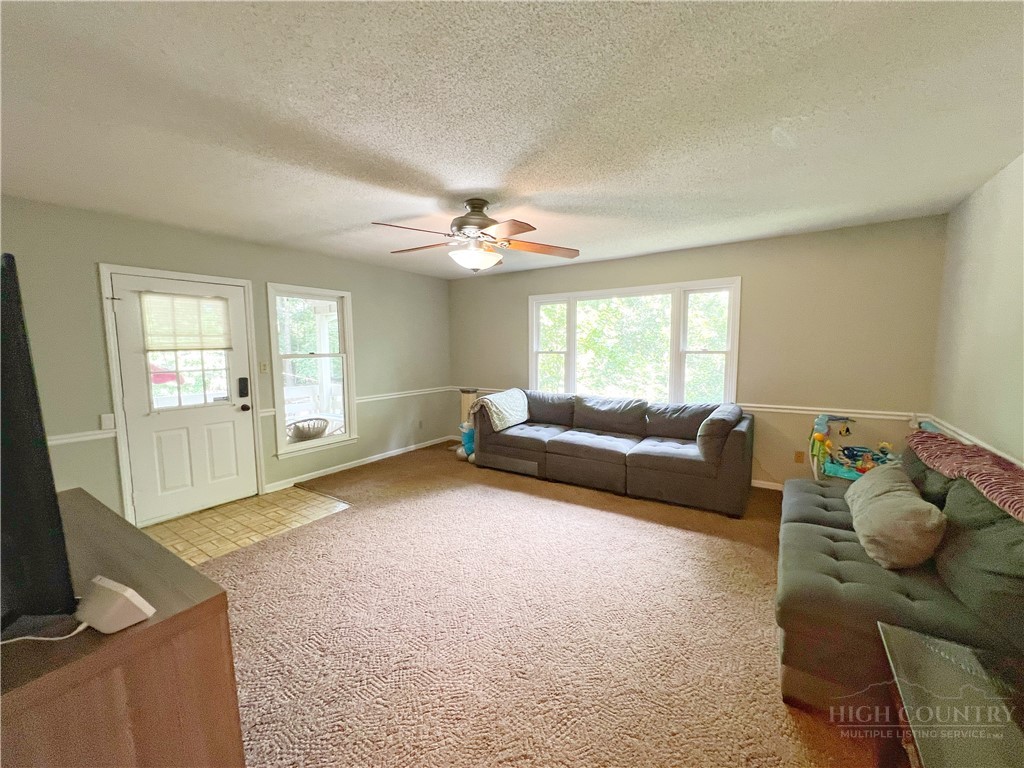 797 Seven Oaks Drive Property Photo 5