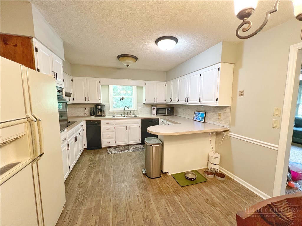 797 Seven Oaks Drive Property Photo 7