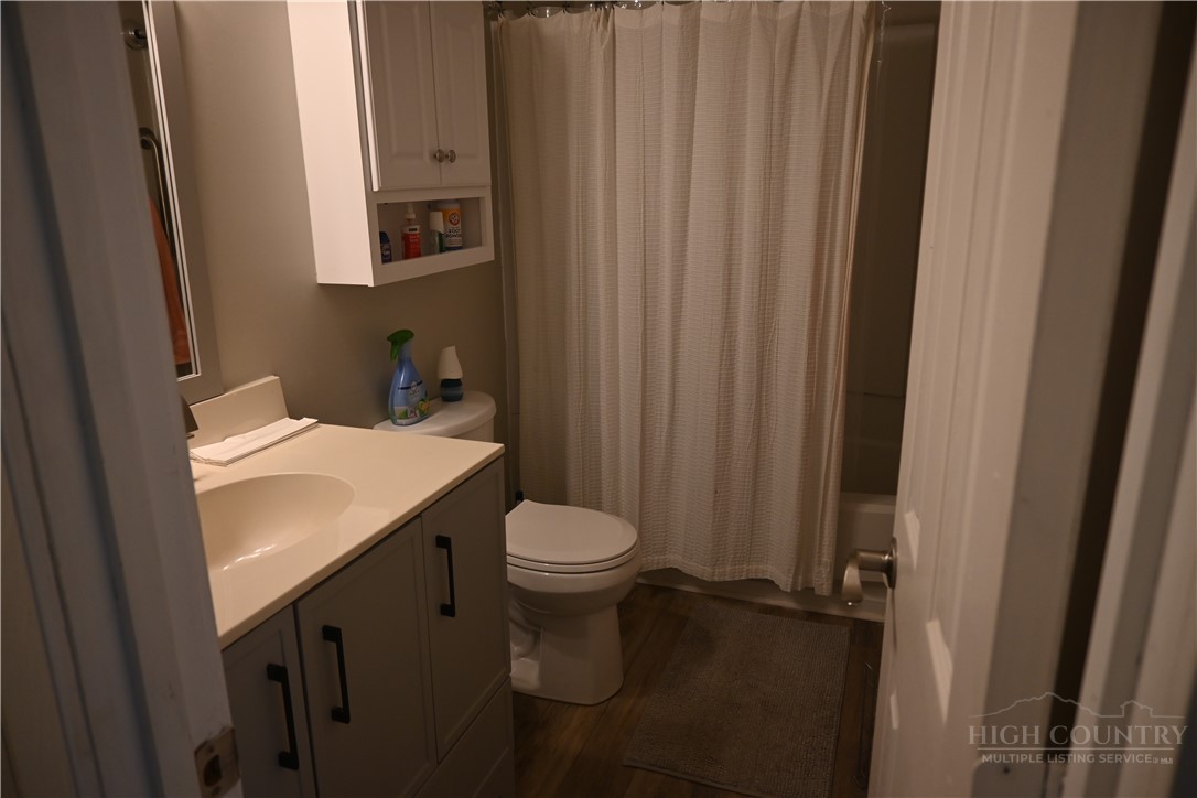 301 Pinnacle Inn Road 3124 Property Photo 12