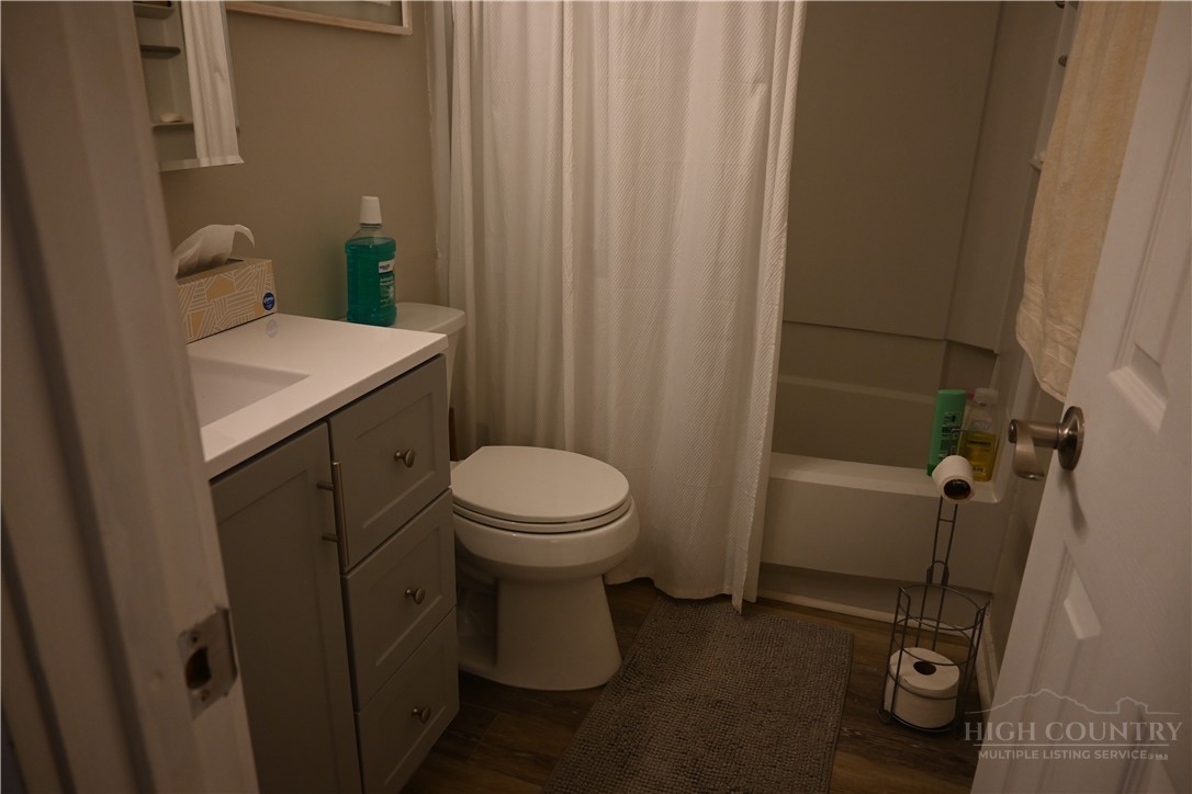 301 Pinnacle Inn Road 3124 Property Photo 13