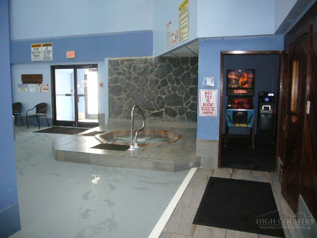 301 Pinnacle Inn Road 3124 Property Photo 19