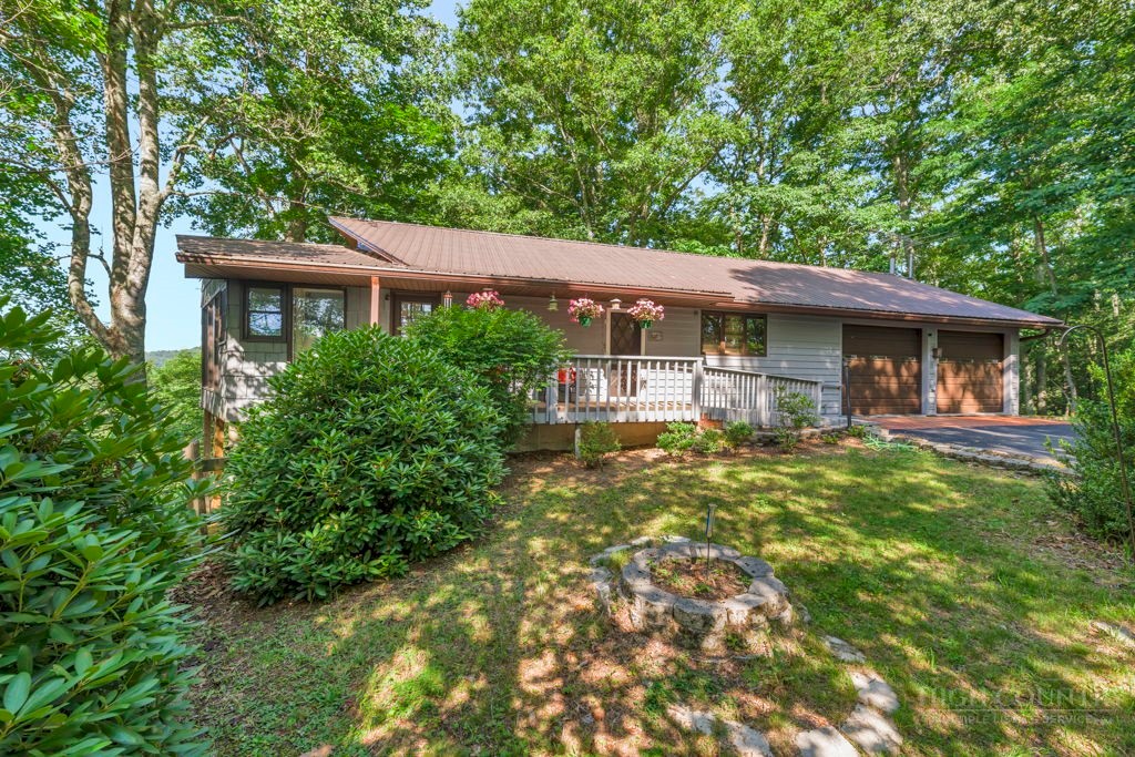 102 Ginger Hollow Road Property Photo 1
