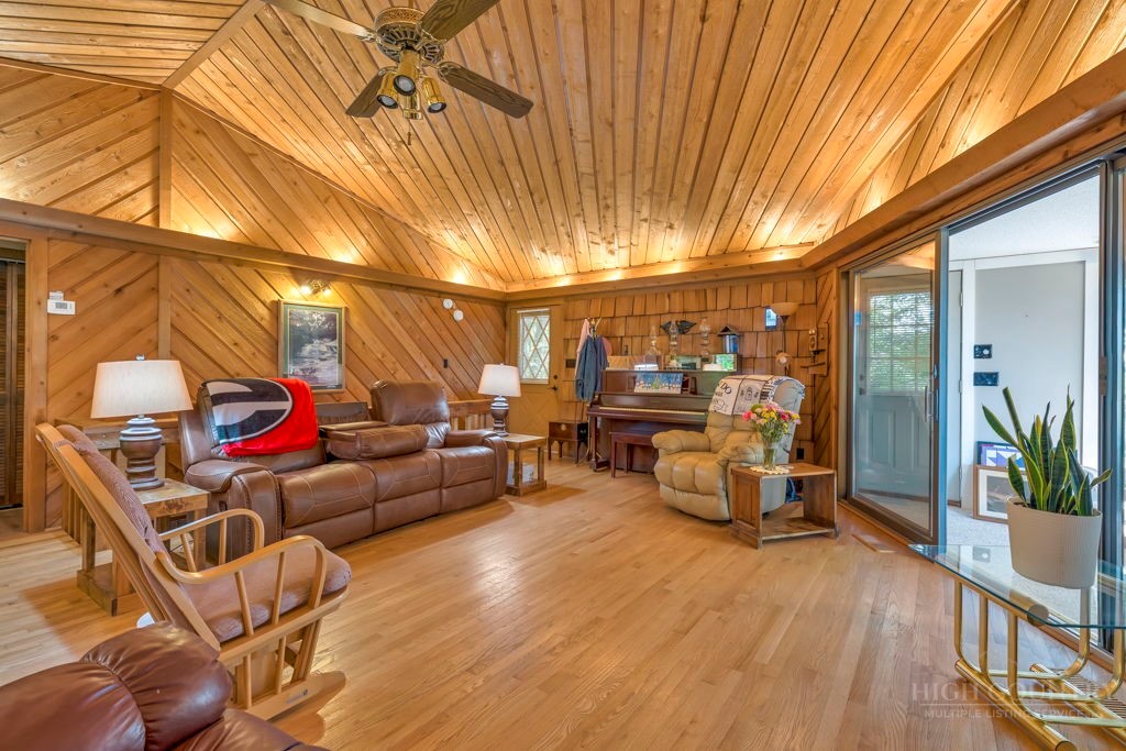 102 Ginger Hollow Road Property Photo 8