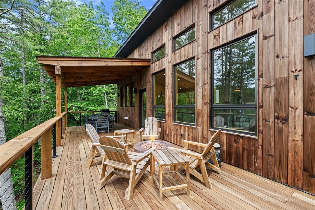 281 New River Farms Road Property Photo 33