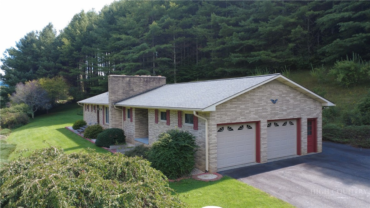 12093 Nc Hwy 194 N Property Photo 2