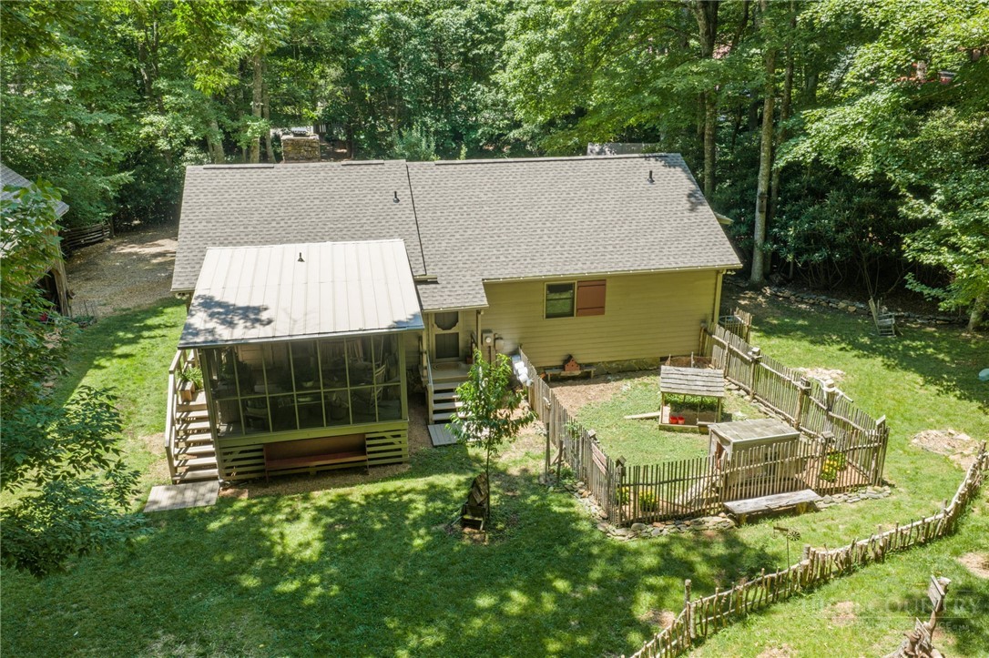 688 Laurel Creek Road Property Photo 3
