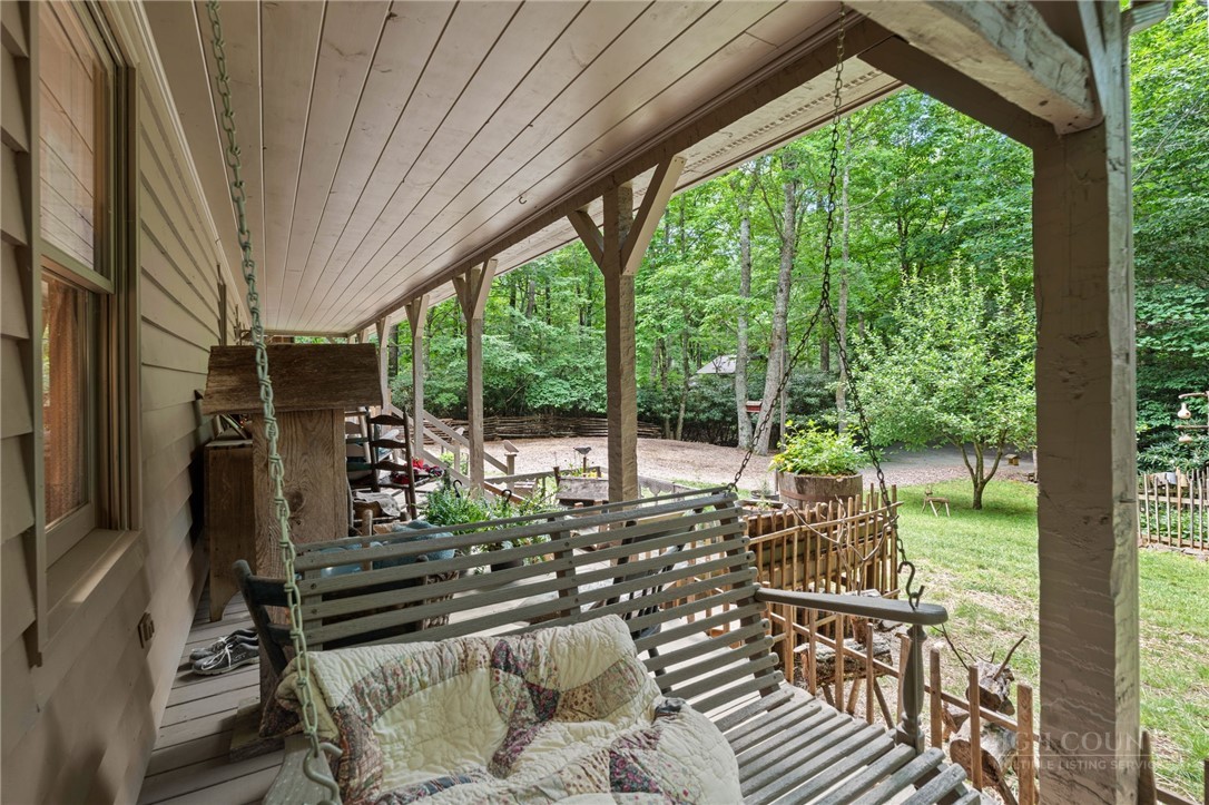 688 Laurel Creek Road Property Photo 6