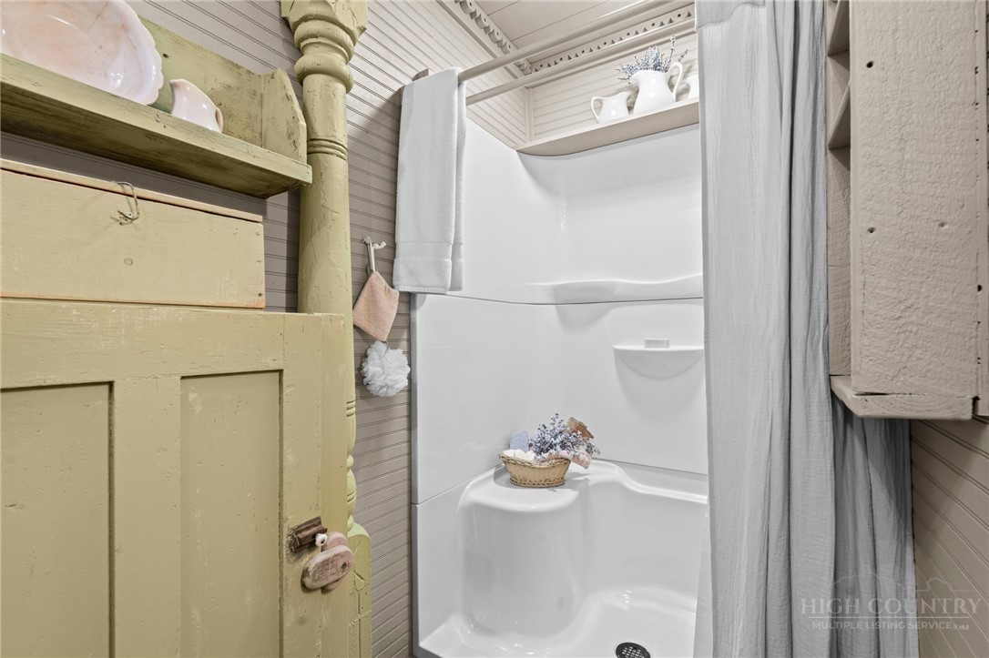 688 Laurel Creek Road Property Photo 25