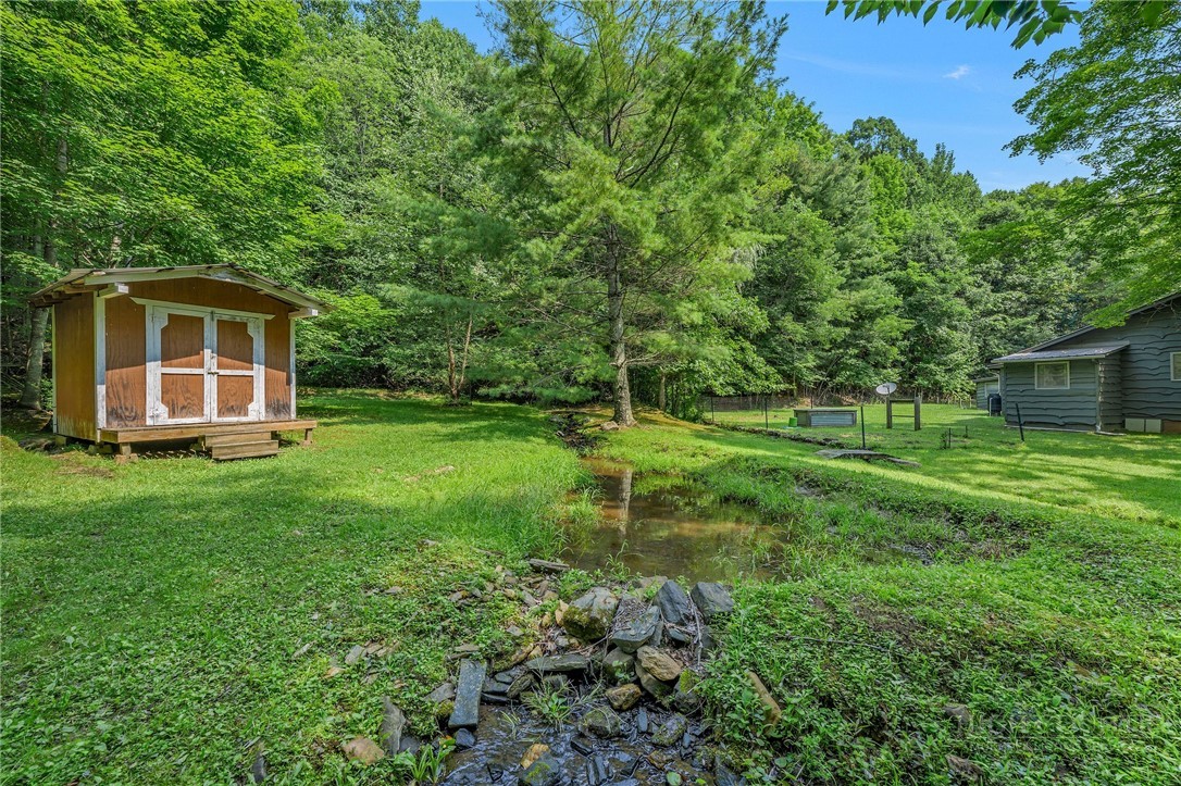 1493 Laurel Creek Rd Ext Property Photo 5