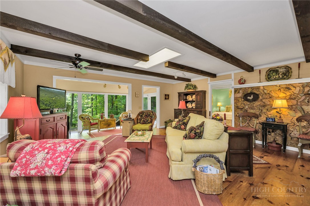 1493 Laurel Creek Rd Ext Property Photo 15