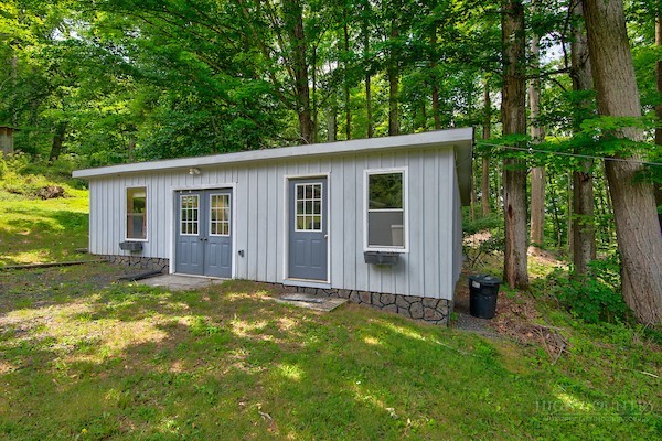 685 Carl Eastridge Road Property Photo 5