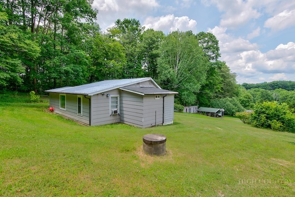 685 Carl Eastridge Road Property Photo 8