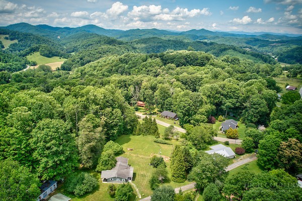 685 Carl Eastridge Road Property Photo 9