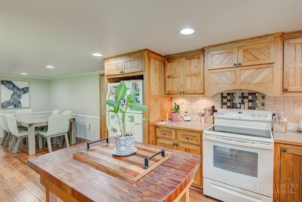 685 Carl Eastridge Road Property Photo 16