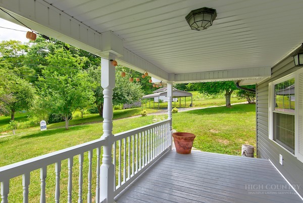 685 Carl Eastridge Road Property Photo 26
