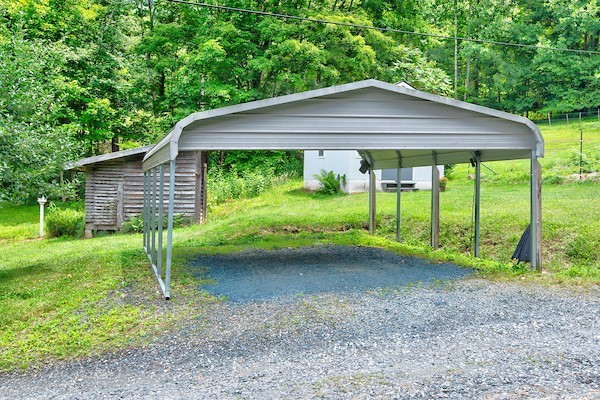 685 Carl Eastridge Road Property Photo 31