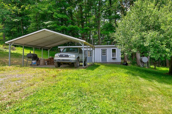 685 Carl Eastridge Road Property Photo 33