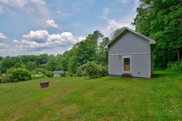 685 Carl Eastridge Road Property Photo 40