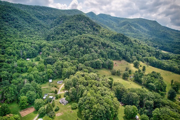 685 Carl Eastridge Road Property Photo 42
