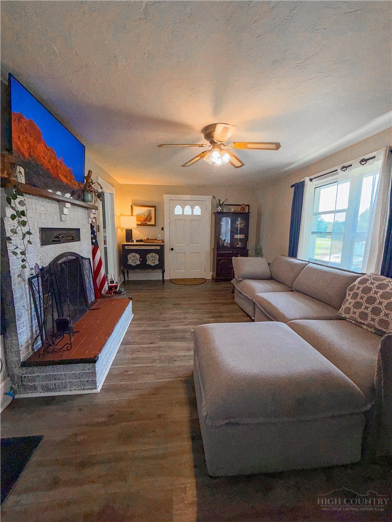 808 Piney Creek School Road Property Photo 7