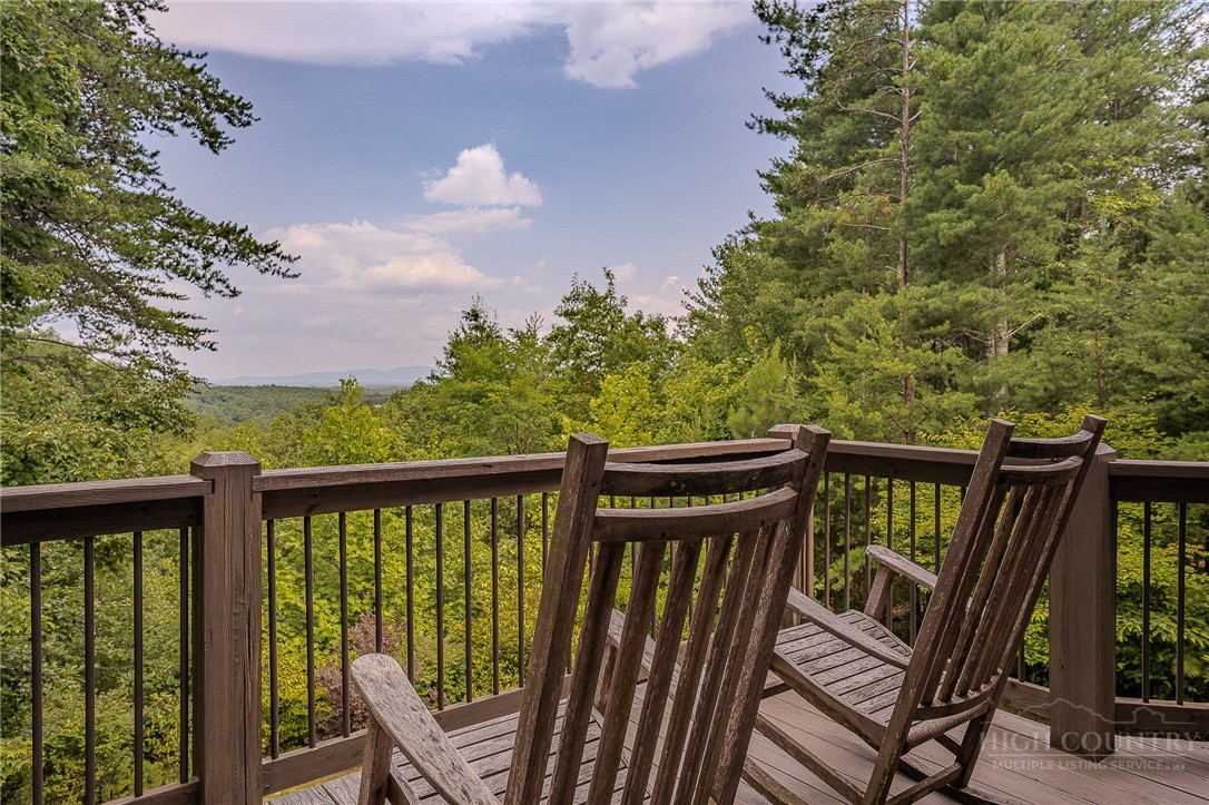 1016 Horizon Trail Property Photo 6