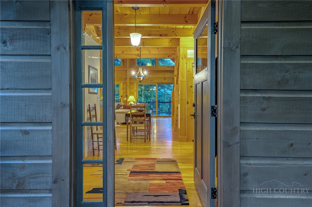 1016 Horizon Trail Property Photo 7