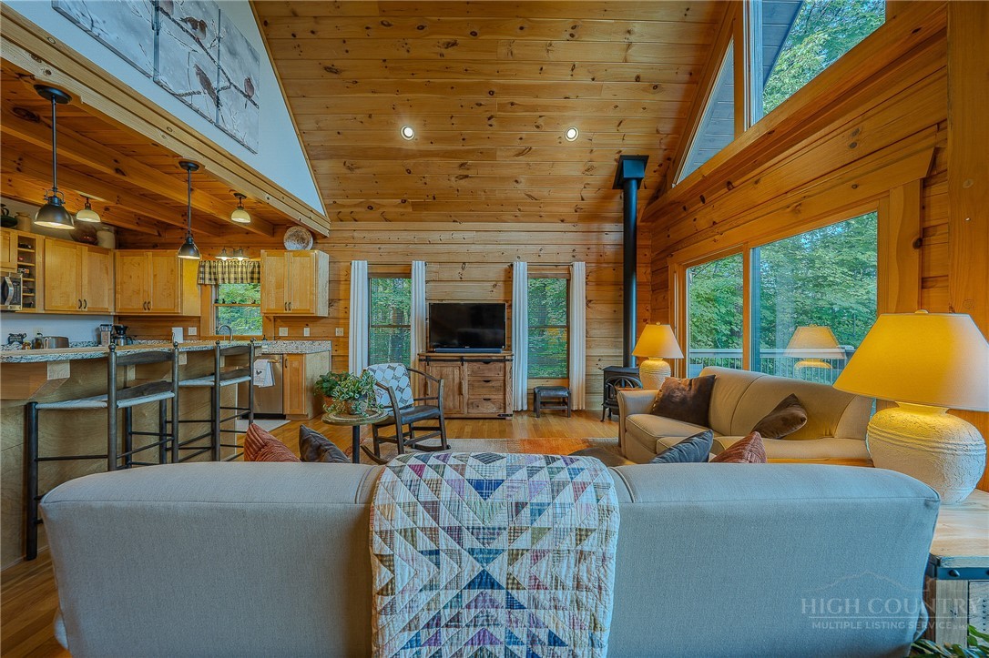 1016 Horizon Trail Property Photo 16