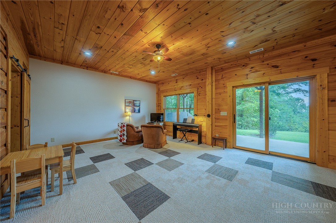 1016 Horizon Trail Property Photo 32