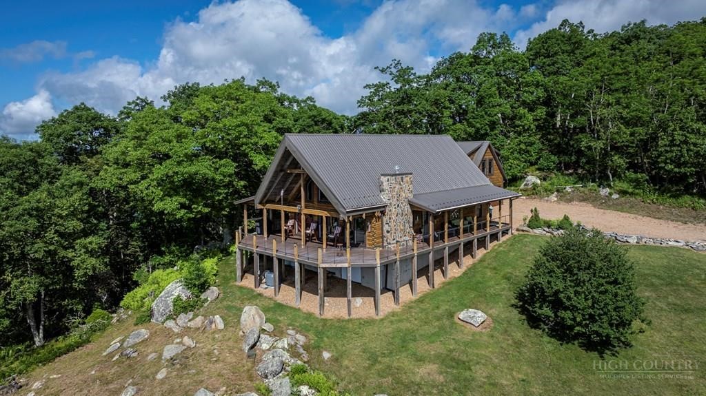 2725 Point Lookout Ln. Lane